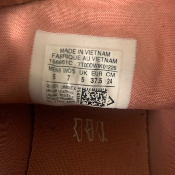 Leather mauve Converse with gold accents - Picture 6 of 6